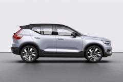 Volvo XC40 Recharge P8 AWD in Glacier Silver