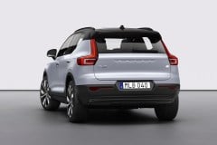 Volvo XC40 Recharge P8 AWD in Glacier Silver