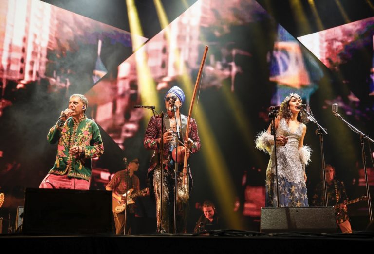 Restam poucos ingressos para o último show da turnê dos Tribalistas na Jeunesse Arena