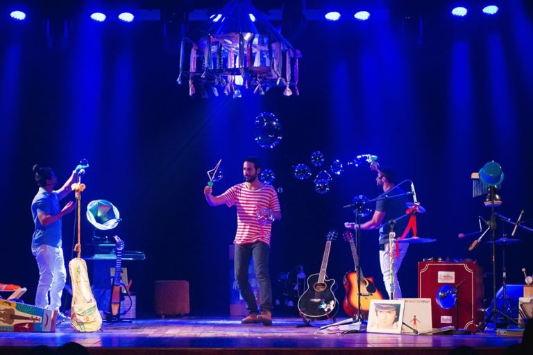 Violúdico apresenta “MPBê a bá do bebê” no teatro Clara Nunes