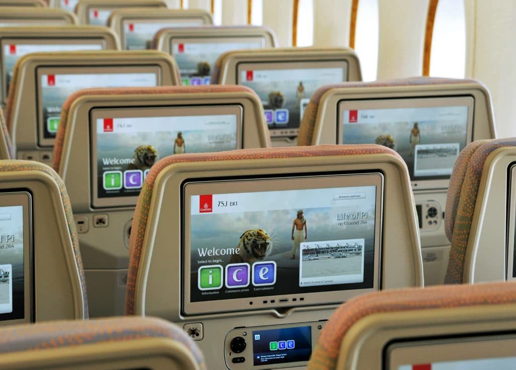 Emirates apresenta sincronização de playlists de entretenimento antes das viagens