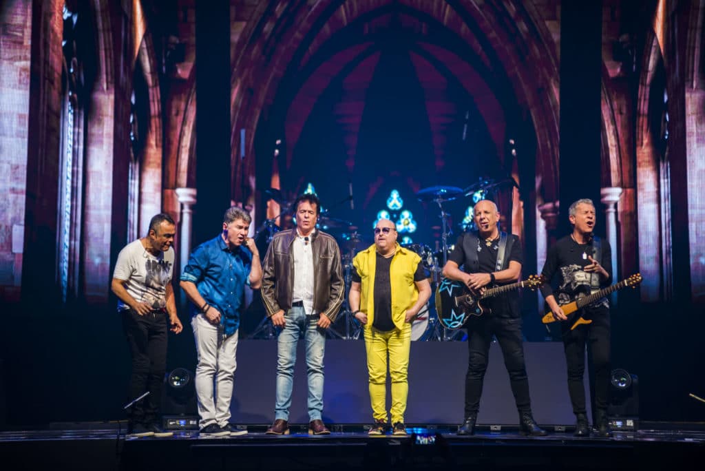Roupa Nova celebra 35 anos de carreira no Morro da Urca