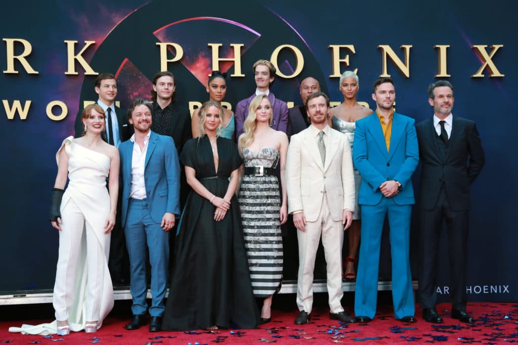 Nicholas Hoult usa Jaeger-LeCoultre na estreia do filme X-Men: Fênix Negra, em Los Angeles