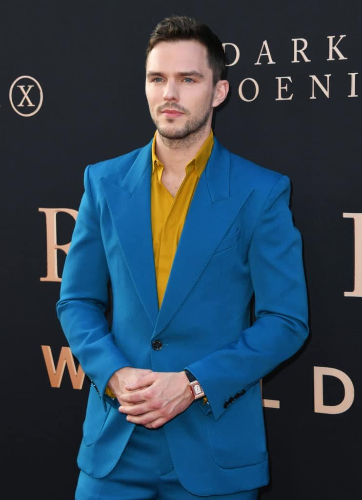 Nicholas Hoult usa Jaeger LeCoultre na estreia do filme X Men