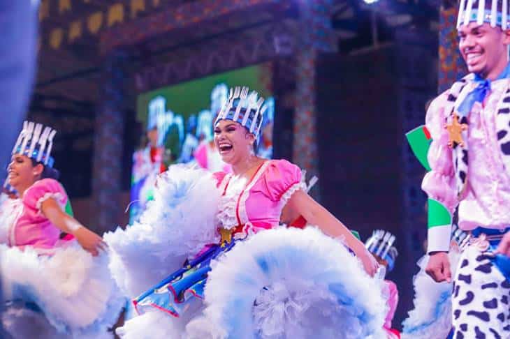 Toy Story 4 - Quadrilha tematizada anima o São João da Thay