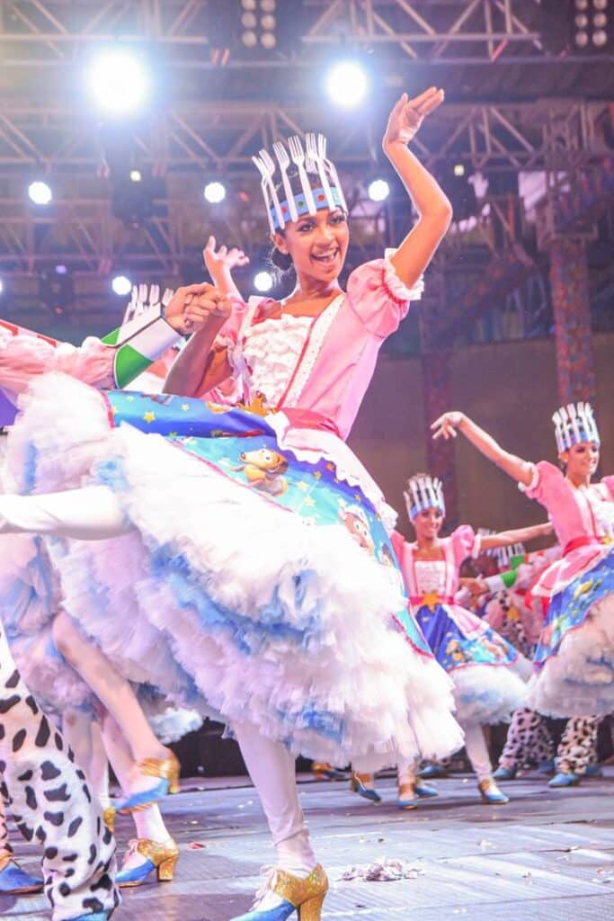 Toy Story 4 - Quadrilha tematizada anima o São João