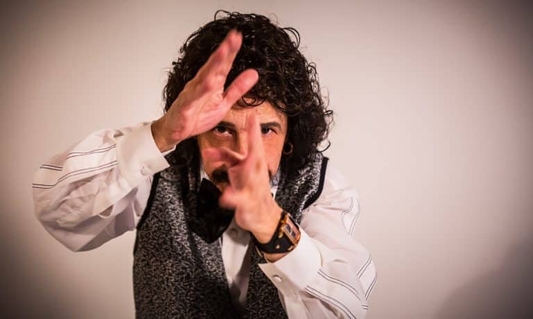 BENITO DE PAULA NO TEATRO VILLAGEMALL