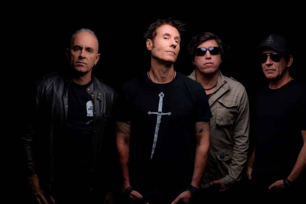 Capital Inicial apresenta turnê Sonora no Km de Vantagens Hall RJ