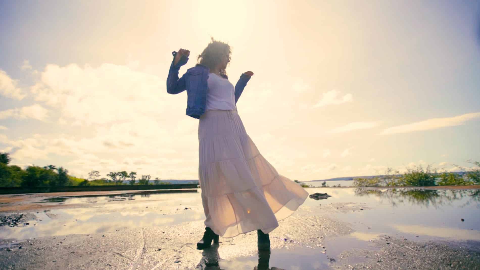  Gabi Doti mostra, com poesia, a visão da cantora e compositora sobre o Alzheimer