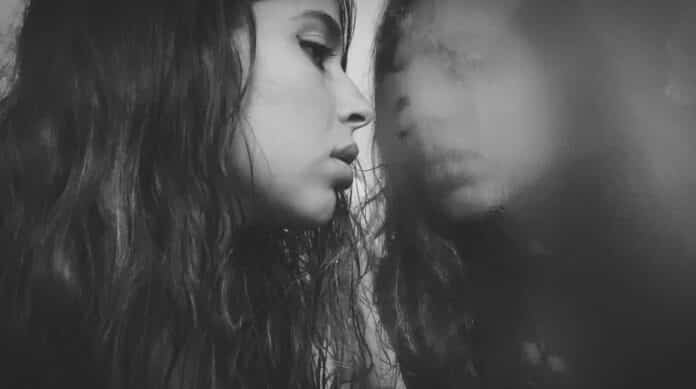 Tuca Mei lança single “Quer me amar (mergulhar)”