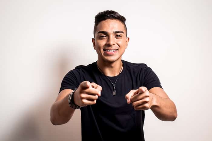 Matheus Lima apresenta lyric e vídeo da música 5% de Recaída