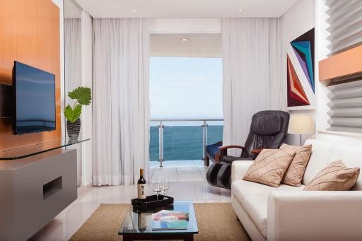 Praia Ipanema Hotel oferece pé na areia, serviço premium e cenários paradisíacos