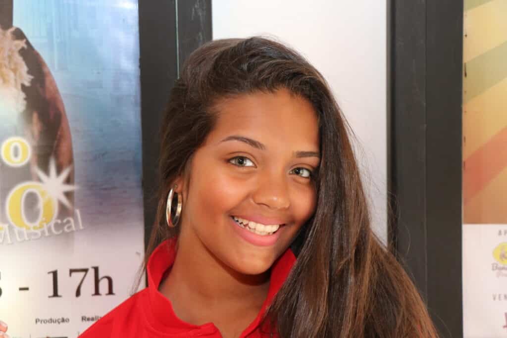 Esther Ferreira de Oliveira destaque do Cine Estrelas