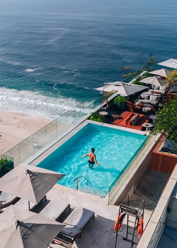 Hilton Barra e Copacabana oferecem day use com piscina e vista deslumbrante Pacote também inclui descontos nos restaurantes e serviços de SPA