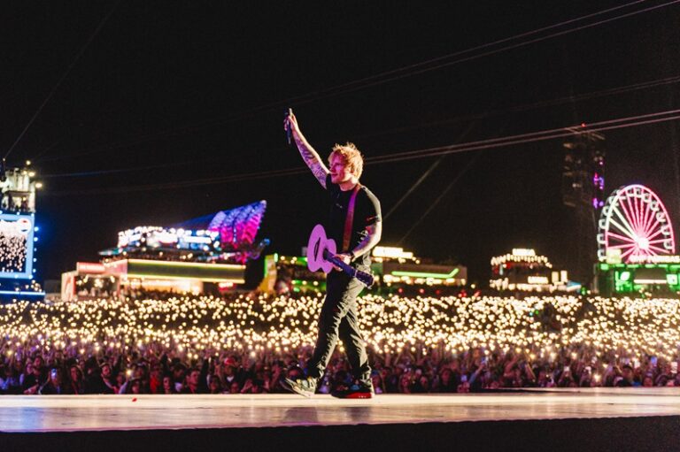 Ed Sheeran emociona e fecha o primeiro fim de semana de Rock in Rio Lisboa chamando atenção para o que o público assistirá na Cidade do Rock do Brasil