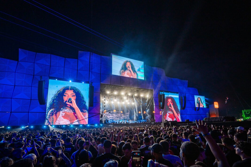 Rock in Rio traz novidades para os fãs e encerra noite com performance incansável de Travis Scott