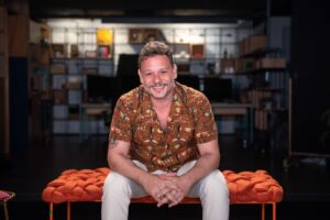 Moyseis Marques e Carlinhos 7 Cordas no palco do Palácio da Música, Flamengo