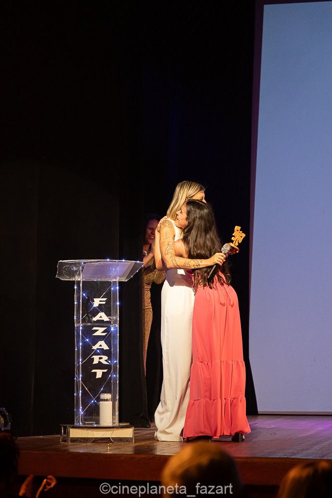 Rafa Almeida Brilhando nos Palcos do Teatro Musical e Conquistando Prêmios