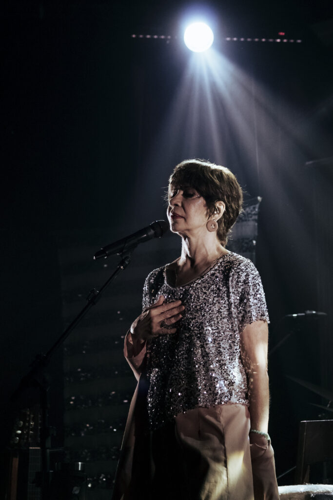 Uma noite de MPB e memória afetiva no CCSP: Sandra Pêra canta Gonzaguinha em 9 de outubro, às 20h, com participação de Amora Pêra.